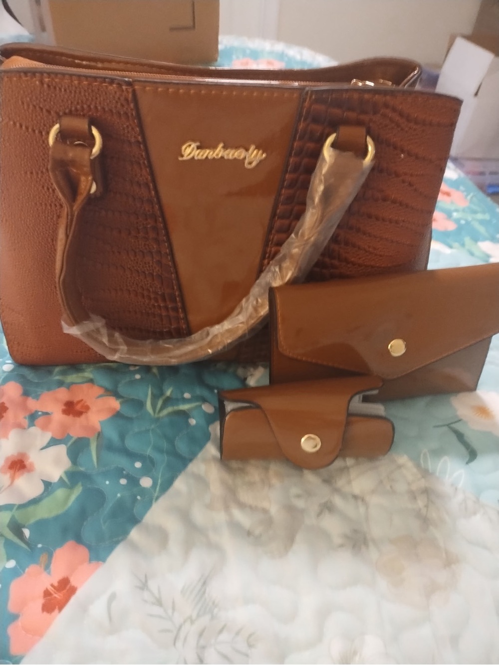 Brown Women’s Tote Handbag with Matching Wallet and Case